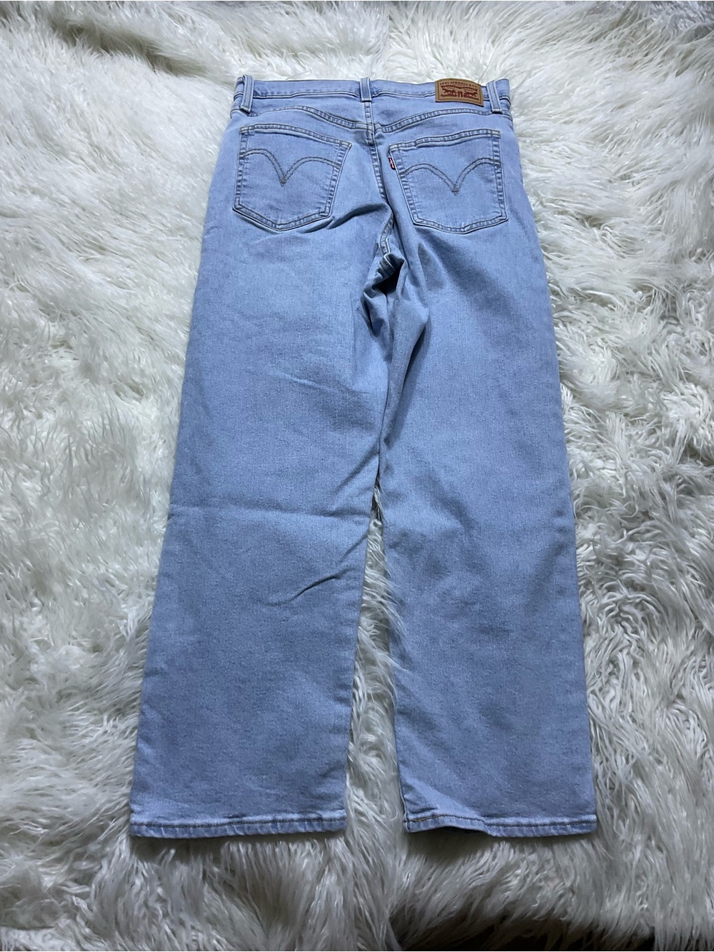 Levi’s Ribcage Straight Ankle Women's Jeans in All Alone Clean - Picture 5 of 6